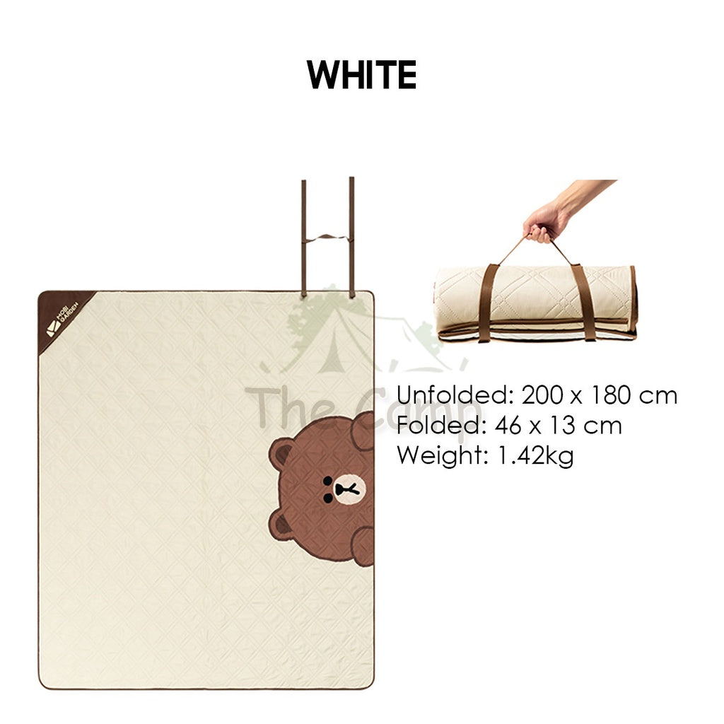 Mobi Garden Portable Carpet Line Friends Collaboration Large Compact 2 3 4 People Picnic Mat Splashproof Outdoor Camp
